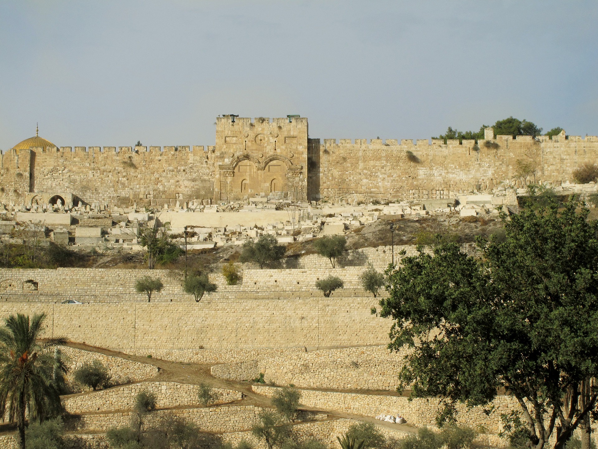 Who built the wall of Jerusalem?
