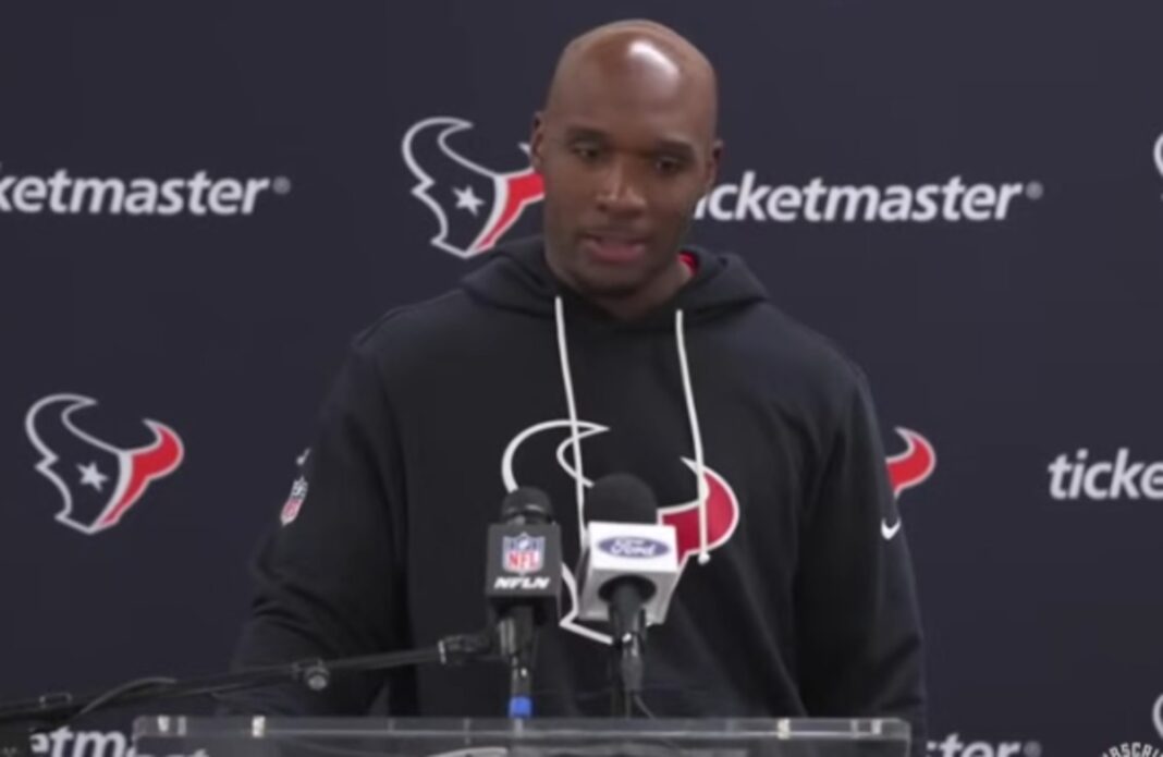 Houston Texans coach DeMeco Ryans praises team's belief in Jesus as they clinch playoffs